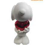 Фігурка Snoopy Heart білий з червоним серцем (29см)