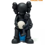 Вінілова фігурка KAWS Holiday Thailand (Чорний) 28см