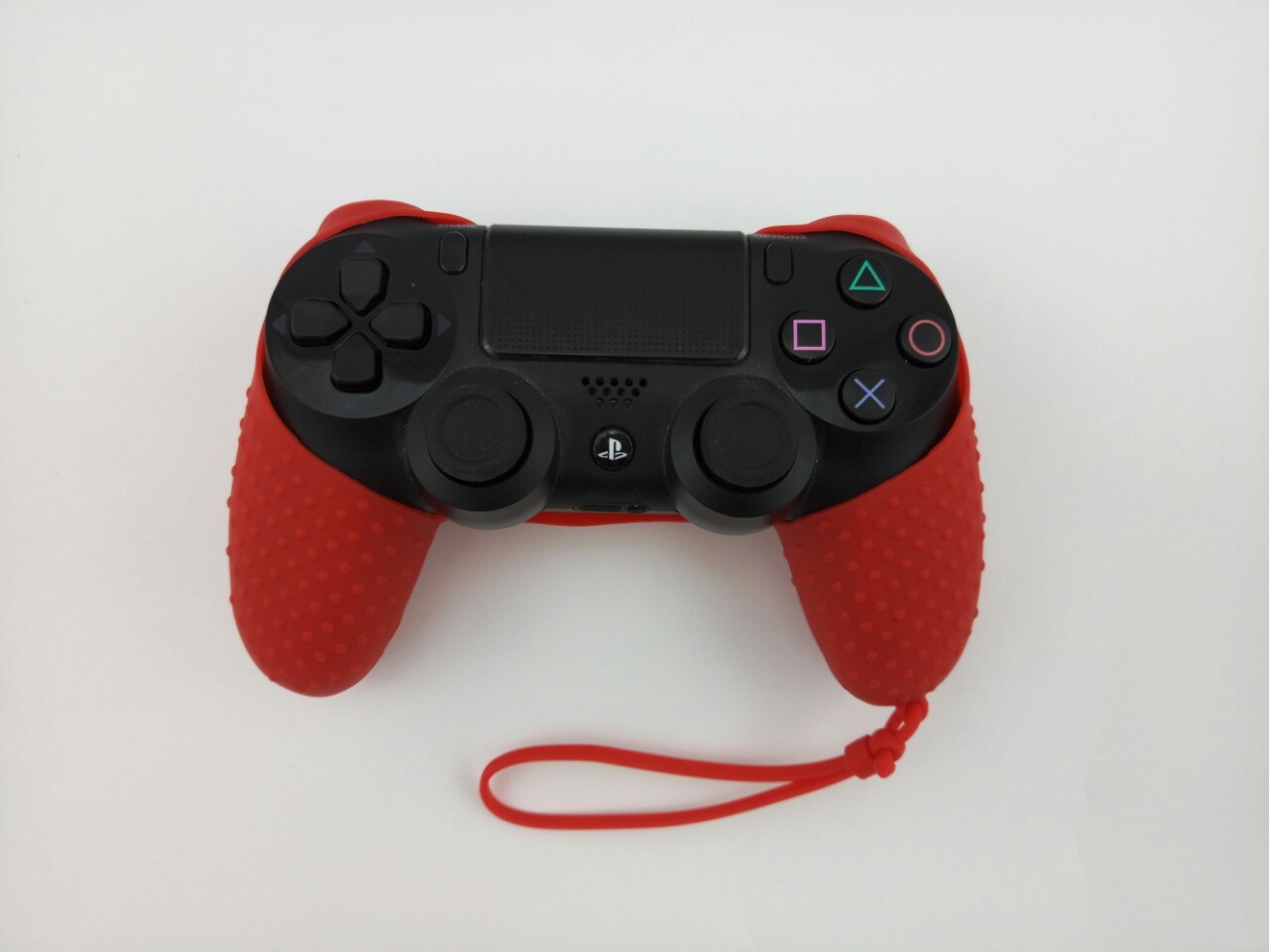 Силиконовый чехол для джойстика PS4 с ремешком(Красный)
