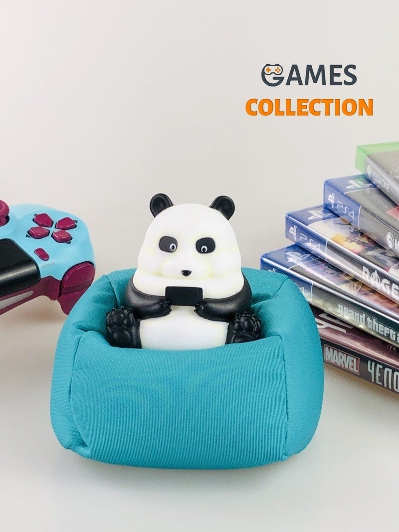 Панда на подушке (фигурка)-thumb