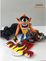 Crash Bandicoot со струйной доской (фигурка 20 см)-thumb